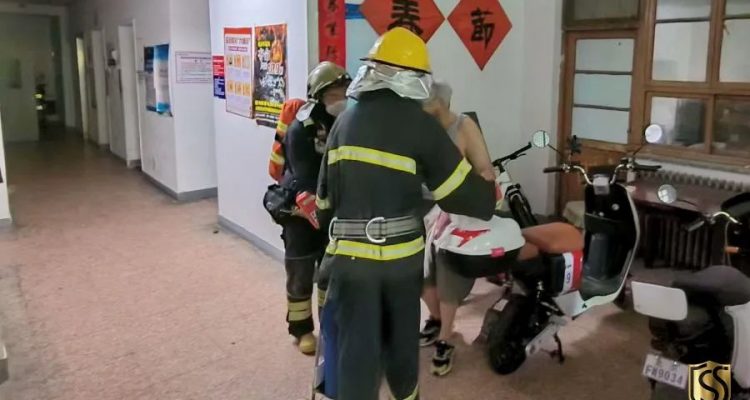 京城隊伍臨危不懼，協(xié)助救火獲表揚(yáng)！